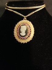 Cameo Necklace Left Facing Bright and Beautiful 1970s