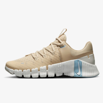 nike performance free metcon 3 gold