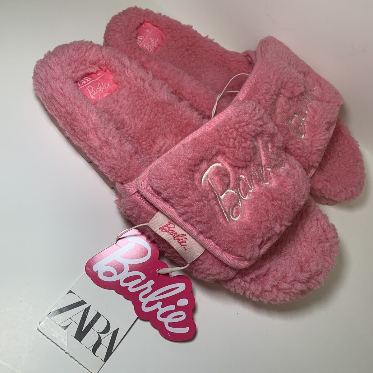 【激レア】ZARA× BARBIE ザラ　バービーコラボ　限定　ピンク　サンダル ZARA x BARBIE The Movie Rubberized Lug Sole Sandals Women's