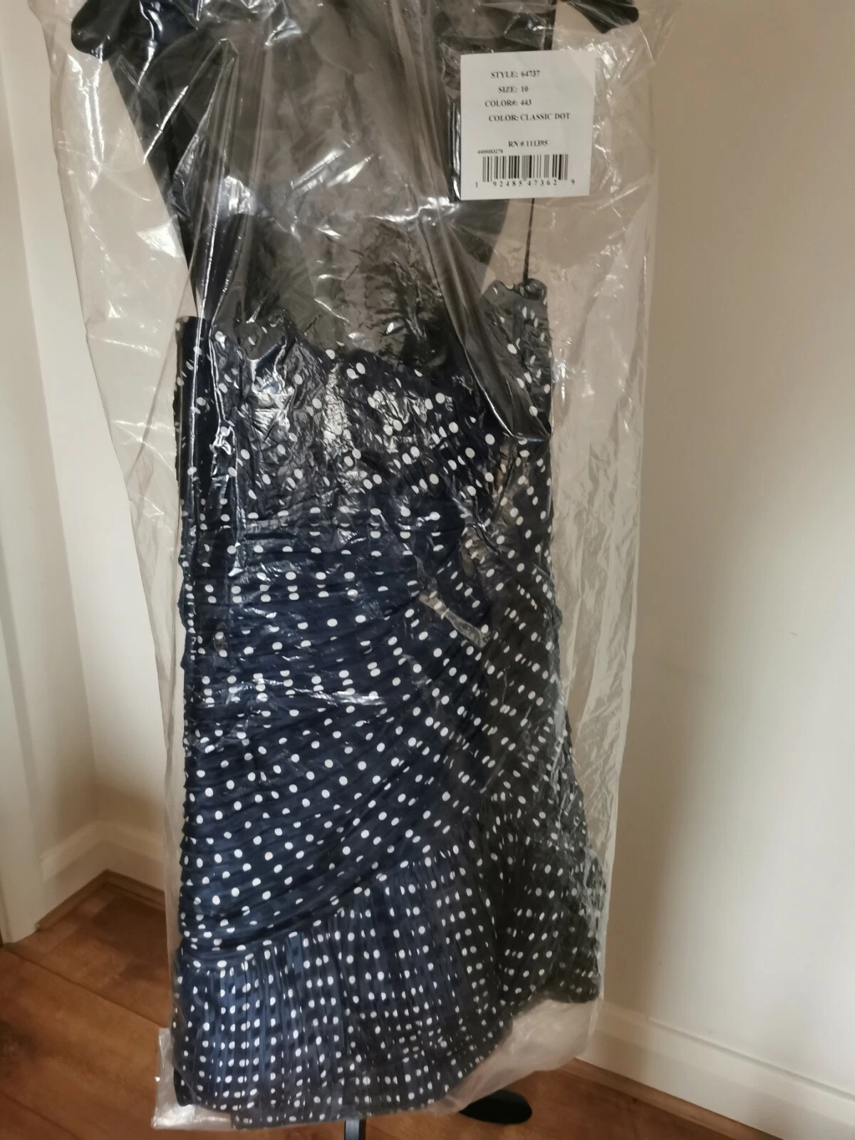 Abito da cocktail Tory Burch Boutique spalle fredde in seta blu navy a pois UK 14 (NUOVO CON ETICHETTE)