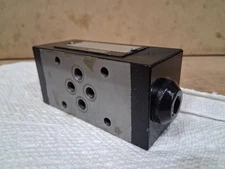 Denison pilot operated check valve ZRE-AB-01-D1 098-91020-0 new