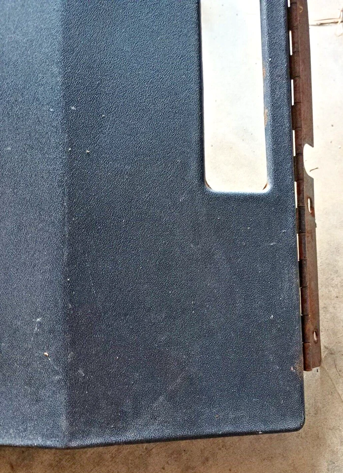 1973-77 Pontiac Grand Prix перчаточный ящик двери LOC-116 - Изображение 3 из 4