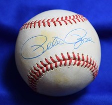 Pete Rose Baseball Cards, Rookie Card and Autographed Memorabilia Guide 34