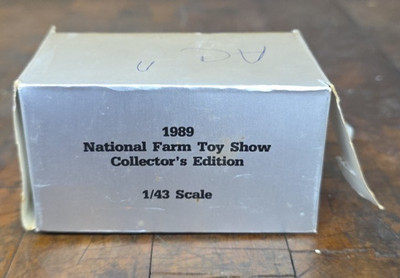 Ertl 1989 National Farm Toy Show Collector's Edition 1/43 Allis-Chalmers D19