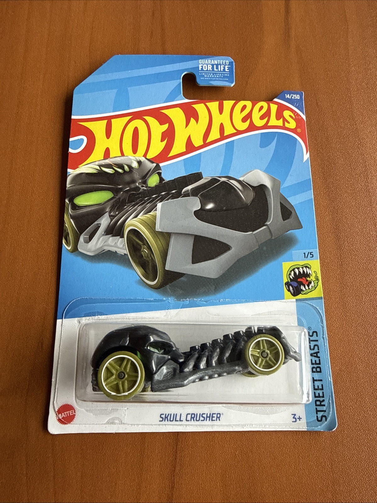 Hot Wheels Street Beasts Skull Crusher Cracked Fractured Head Deco Green Grey