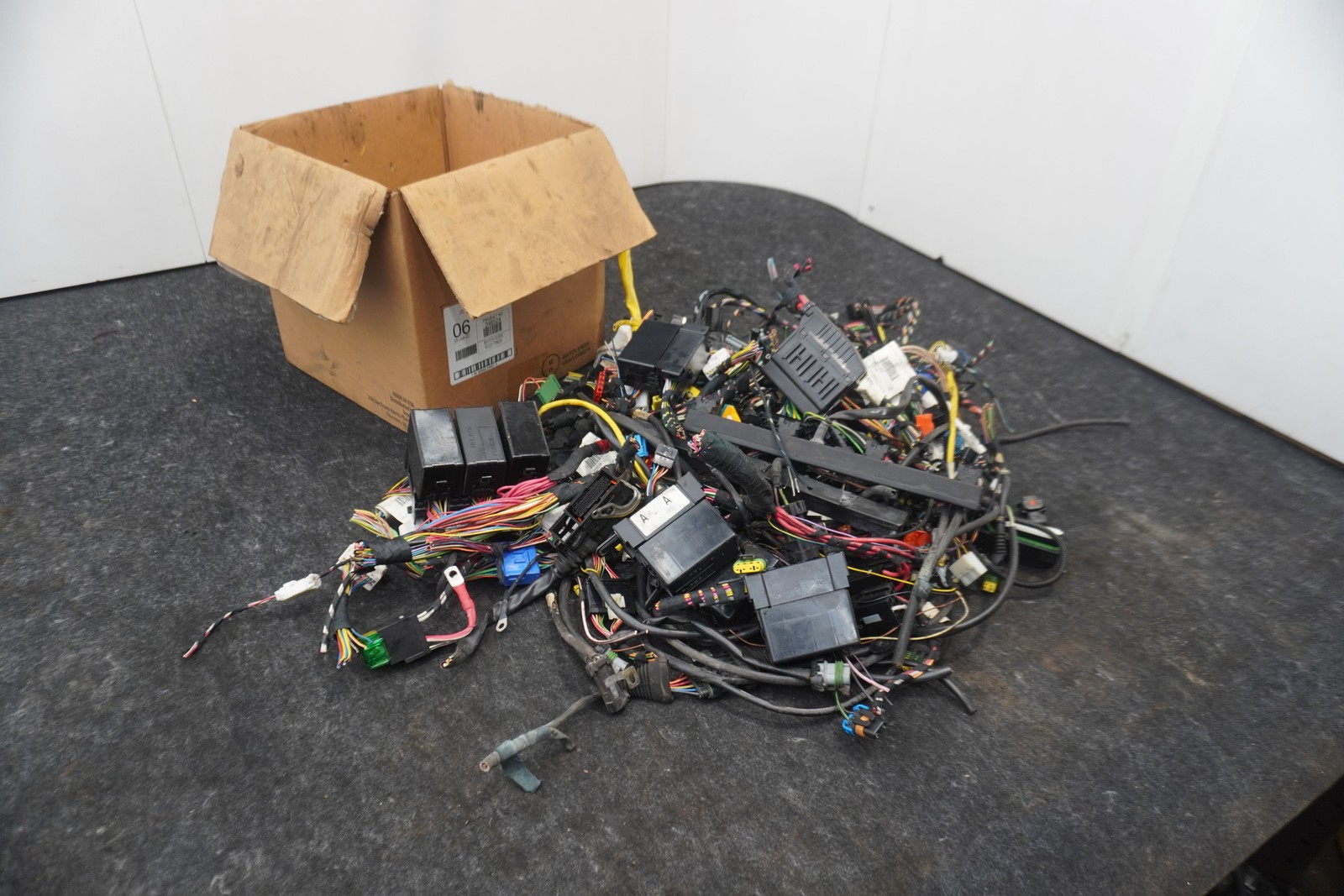 Various Body Wire Harness Pigtail Connector Plugs Relays Ferrari 360 2004 *Note
