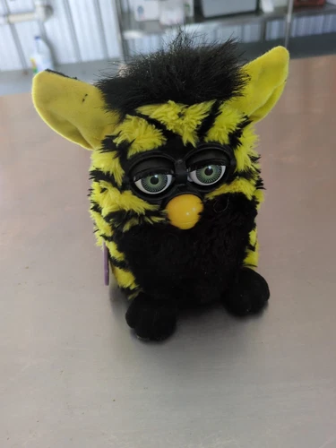 VTG 1999 FURBY BUMBLE BEE Yellow Black Green Eyes w/Tag Tiger Untested Bumblebee