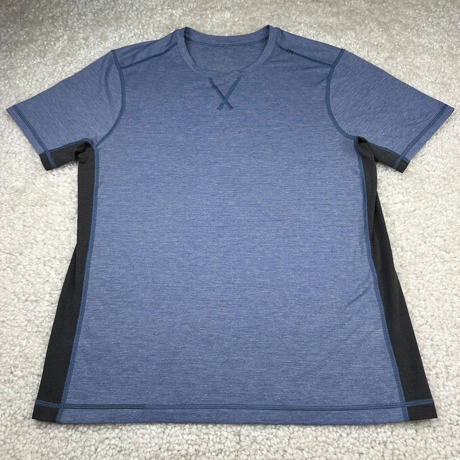 Lululemon T-Shirt Mens Large Blue Performance Tee Active Gym Vented Sides