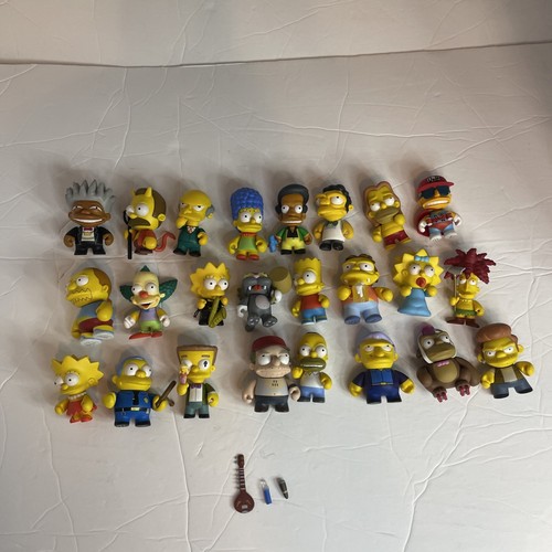 New ListingLot Of 21 Kidrobot Simpsons Figures