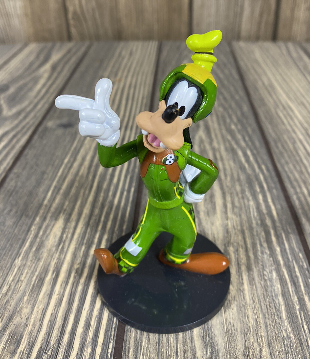 Disney Mickey And The Roadster Racers Mickey Mouse Goofy Figure