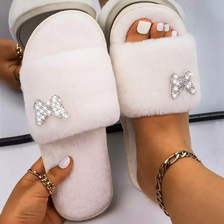 2021 Rhinestone Butterfly Decor Fluffy Bedroom Slippers Ladies