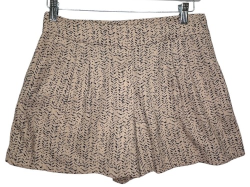 Loft Tan & Black Abstract Chervon Print High-Waisted Pleated Shorts Womens Small - Picture 2 of 9