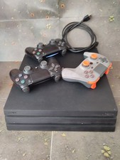 Sony Playstation 4 Pro 500GB mit 3 Controllern