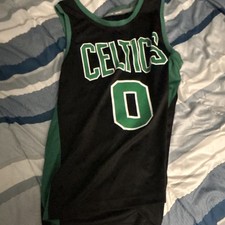 Boston Celtics Collecting and Fan Guide 7