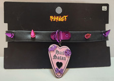 Spirit Halloween Hail Satan Ouija Pointer Planchette Choker Costume Necklace