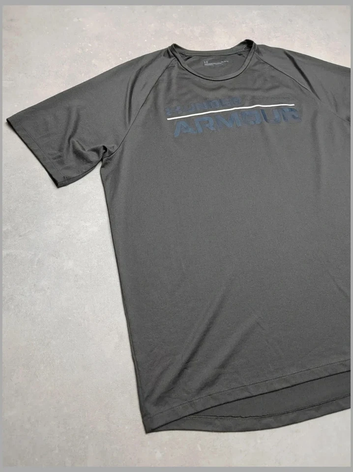T-shirt under Armour - homme - taille L - Gris - Trés bon état - Photo 2/4
