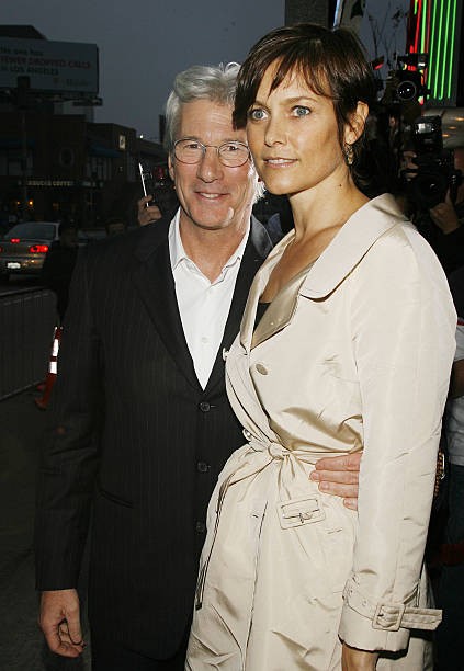Actors Richard Gere his wife Carey Lowell arrive at a special scre- Old Photo 1