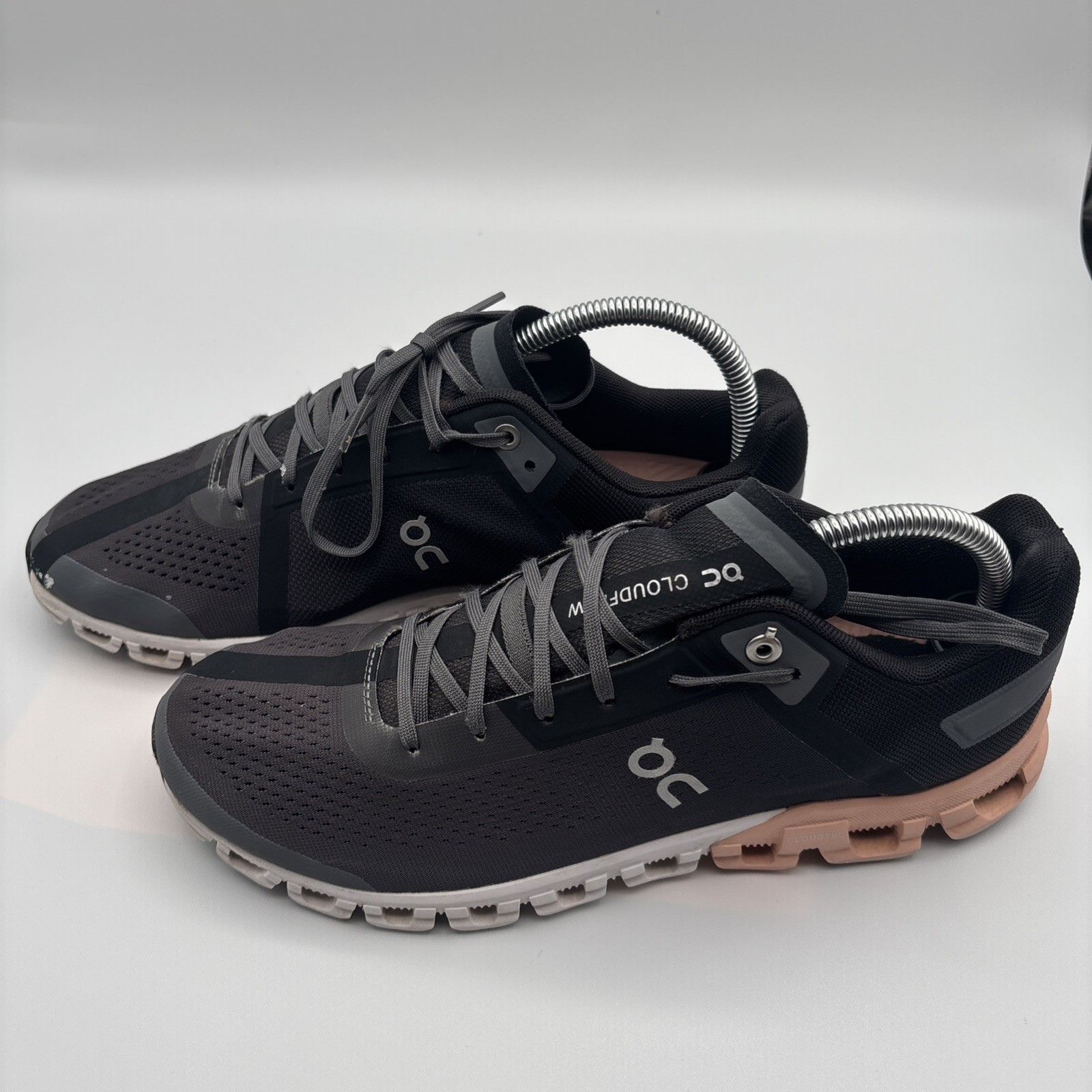 On Running Womens Cloudflow Running Training Shoe… - image 1