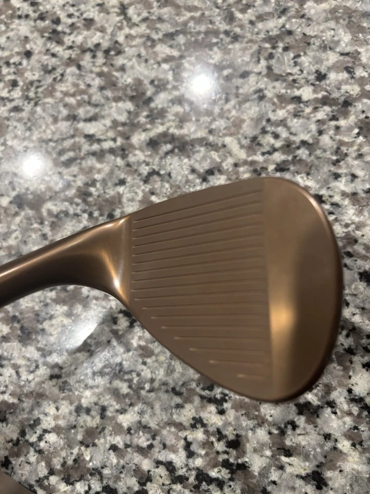 Cuña de lata de aceite Titleist Vokey SM10 56,10* S moler mano derecha Foto 3 de 4