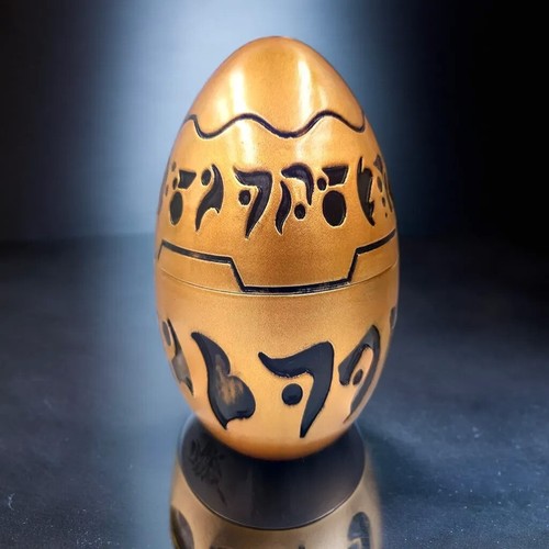 Gold Jak and Daxter Precursor Orb - Handcrafted Display Stand Included - Picture 5 of 13