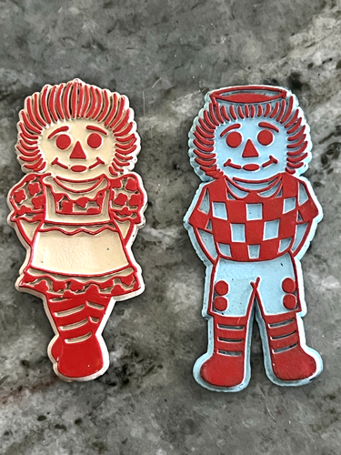 Vintage 1970's Magic Magnet Raggedy Ann & Andy Refrigerator Magnet Set - Picture 2 of 4