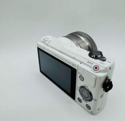 美品　SONY a5000 ILCE-5000 ホワイト　カメラ　英語　海外版 Excellent+5] Sony Alpha a5000 ILCE-5000 Mirrorless Camera