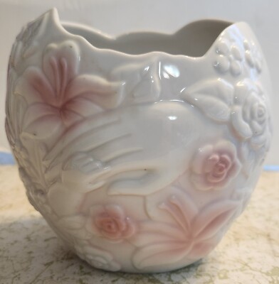 FTD 1993 Ceramic Floral Embossed Vase Beautiful Pink Flower Color & Design
