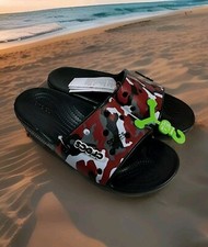 New Crocs Men Classic Slide Size Men's 8 Women's 10 Black Camo Print Casual