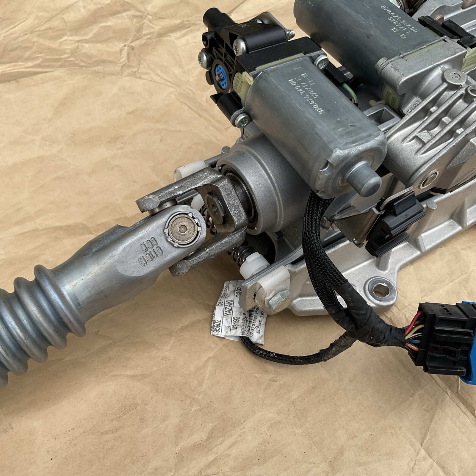 14-17 MASERATI QUATTROPORTE POWER STEERING COLUMN ASSEMBLY OEM 06700067910. 19K
