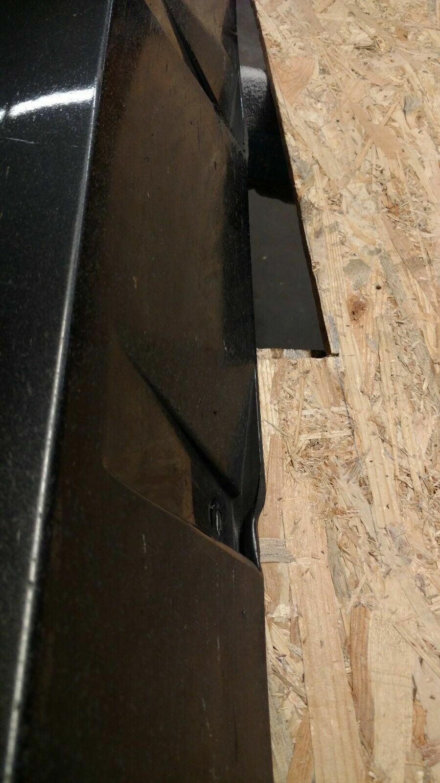 AUDI R8 DRIVER LEFT SIDE ROCKER MOLDING OEM 420853855A 