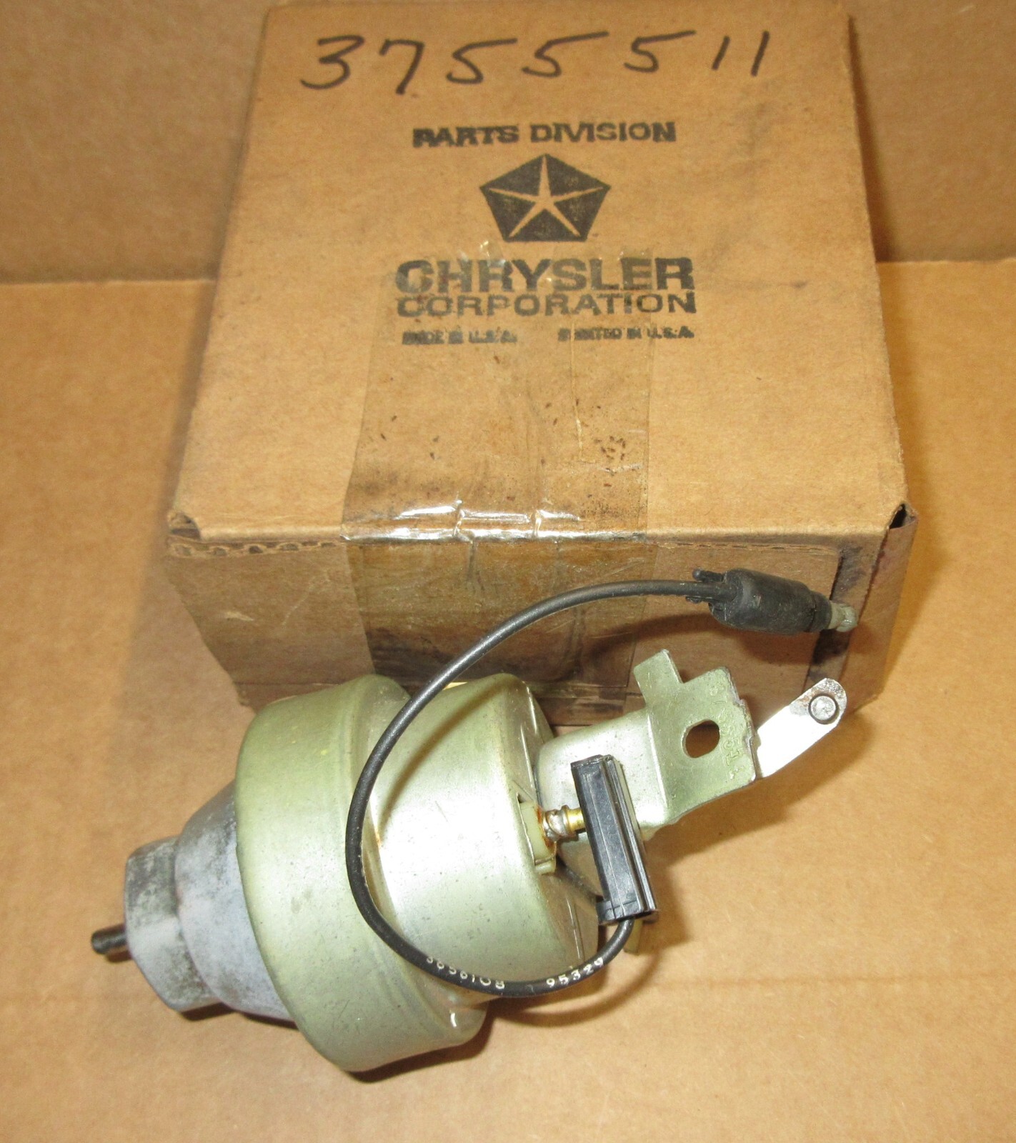 Mopar 3755511 distributor vacuum advance 1974 BBody, man trans 440 hi