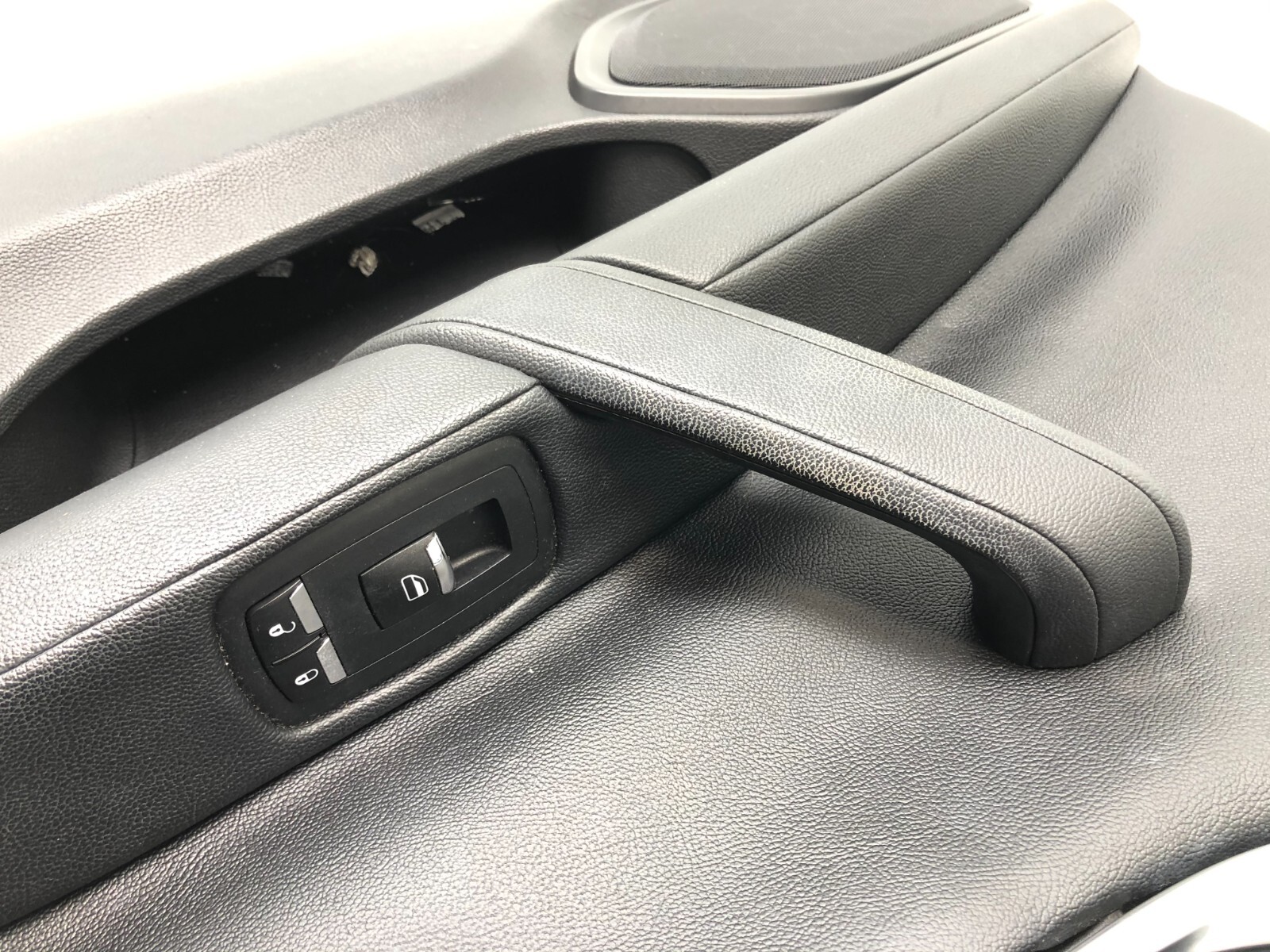 2014-2017 MASERATI GHIBLI S Q4 RIGHT PASSENGER FRONT INTERIOR DOOR PANEL OEM.
