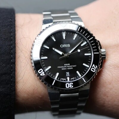 ORIS Aquis Date