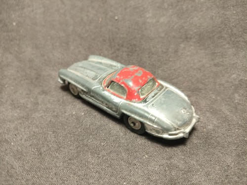 VINTAGE CORGI 304s MERCEDES 300SL ROADSTER - CHROME VERSION - Picture 3 of 10