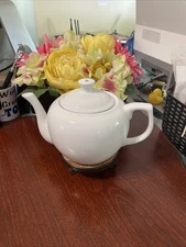 BIA Cordon Bleu White Porcelain Teapot (NO INFUSER)