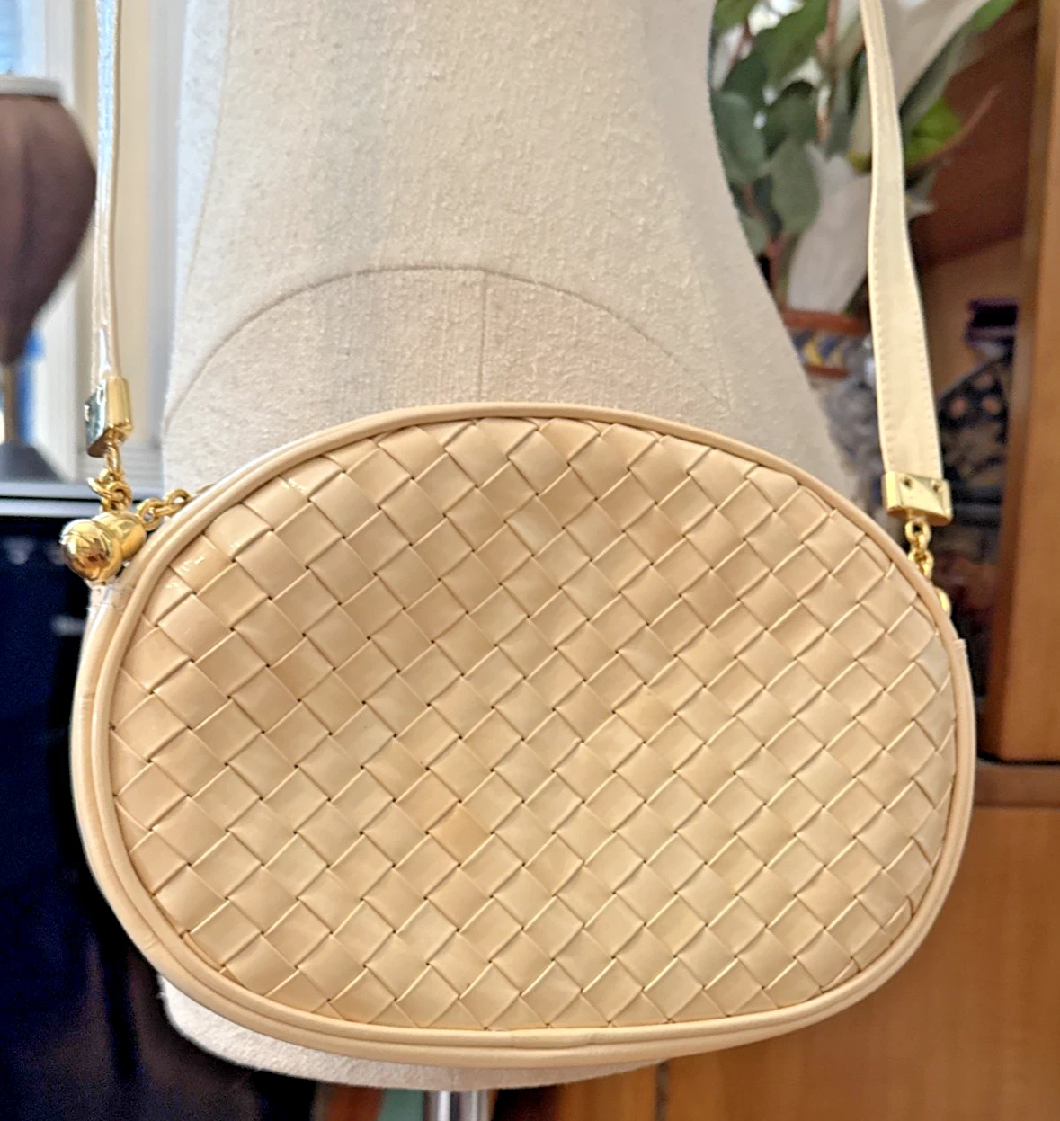 Bottega Veneta — Vintage Bottega Veneta Intrecciato Patent Leather Small Cross Body Bag