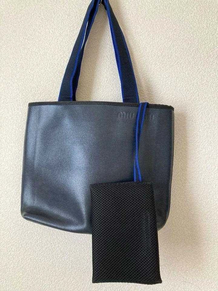 MIU MIU сумка с короткими ручками наплечная сумка средний логотип кожи темно-синий женщин б/у из Японии - Изображение 3 из 4