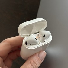 Apple AirPods 2nd Gen White Bluetooth Wireless Earbuds w/ Charging Case Mic