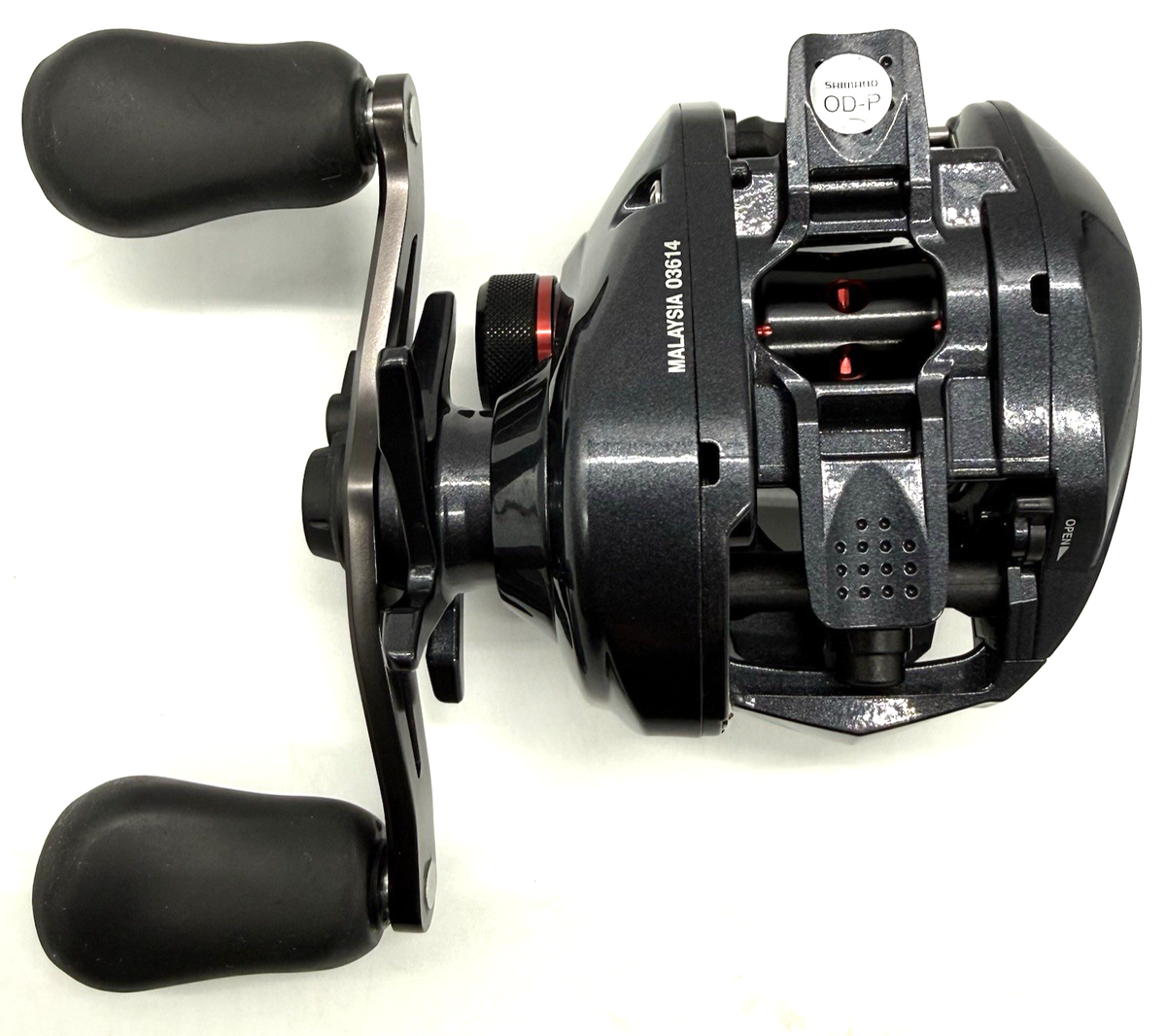 Shimano CASITAS MGL 101 LEFT Handed Bait Casting Reel with Box