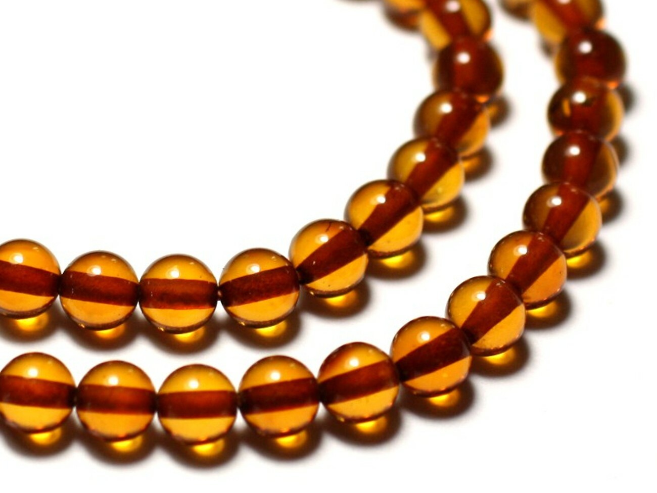Perles d'ambre naturelle de la Baltique en boules de 8mm pour création de bijoux