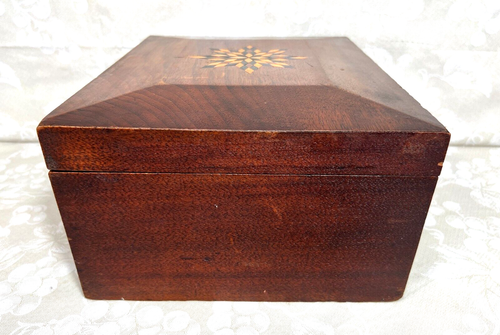 Antique Inlaid Sewing Box w/ Mirror and Tray "MS" on needle cushion & Box Front - Bild 15 von 19