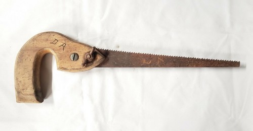 Warranted Superior Vintage Key Hole Compass Hand Saw - 14” Overall - Picture 3 of 3
