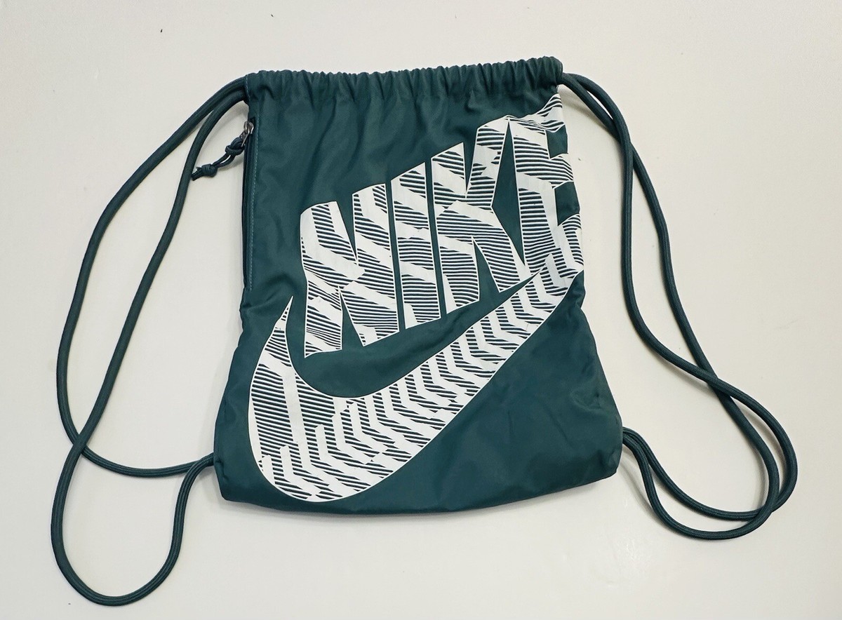green nike drawstring bag