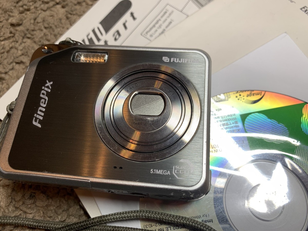 Fujifilm FinePix V10 5.1MP Digital Camera Silver Tested NO Fujifilm FinePix V10 5.1MP Digital Camera Silver Tested NO