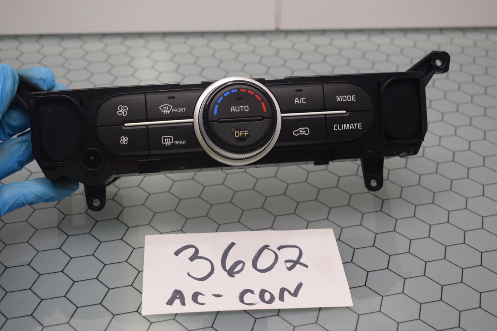 14 15 16 Kia Soul AC and Heater Control Used Stock #3602-AC