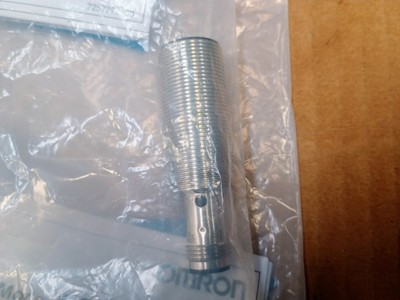 Omron E2B-M18KS08-M1-C1, New Unopened, US Seller