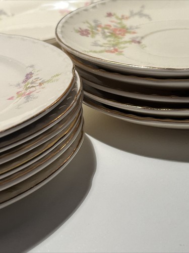 Set Of Crookesville China (Gravy Dish/plate, 6 B&B Plates, 5 Saucers - Picture 11 of 12