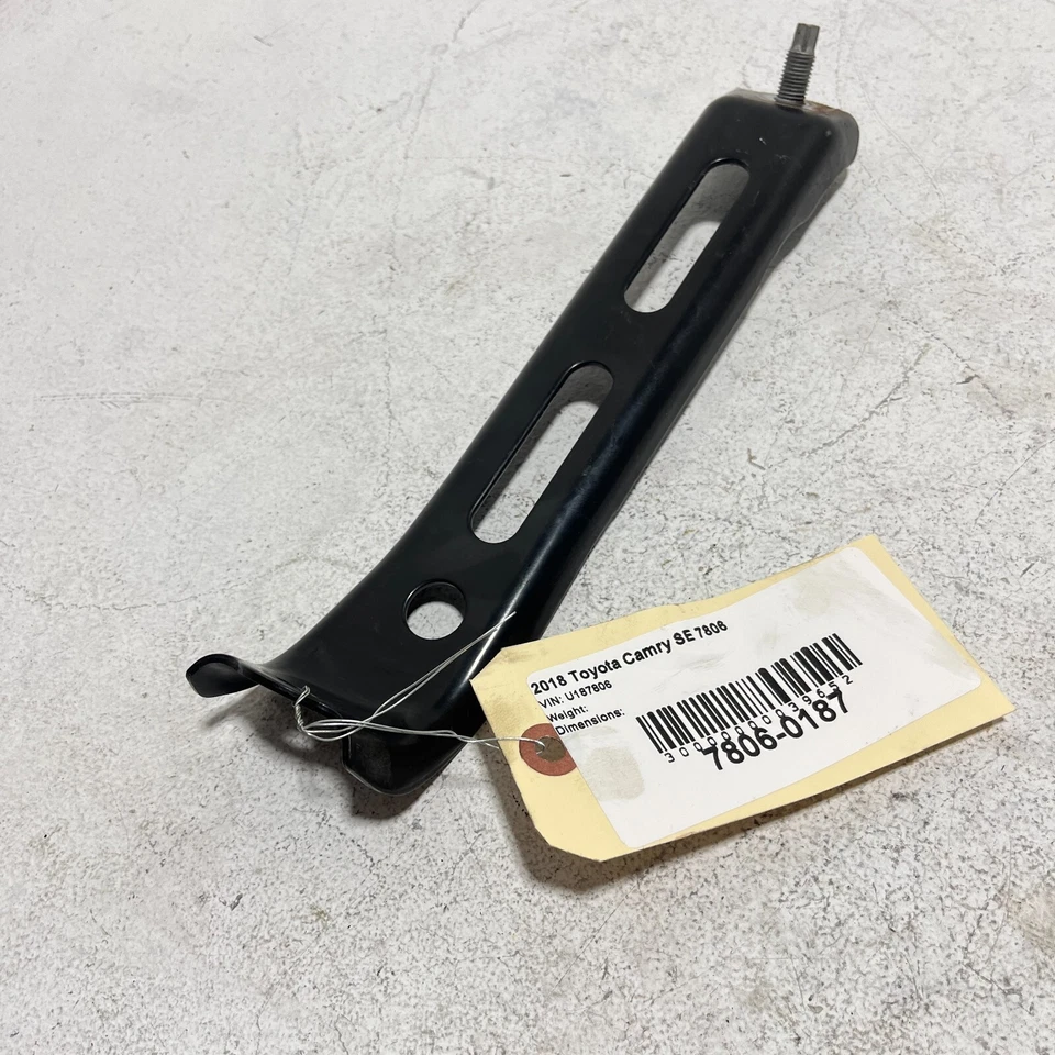2018-2023 Toyota Camry SE Exhaust Manifold Stay Bracket Brace OEM - Image 4 of 4