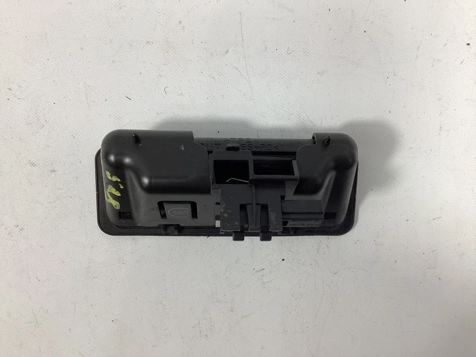 BMW 528I XDRIVE 2009-2013 manija de la tapa del maletero botón de liberación pulsador interruptor de maletero OEM. Foto 4 de 4