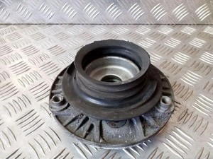 BMW 1 F21 Stoßdämpferhalter hinten rechts 6855819 1.60 Diesel 85kw 25143488